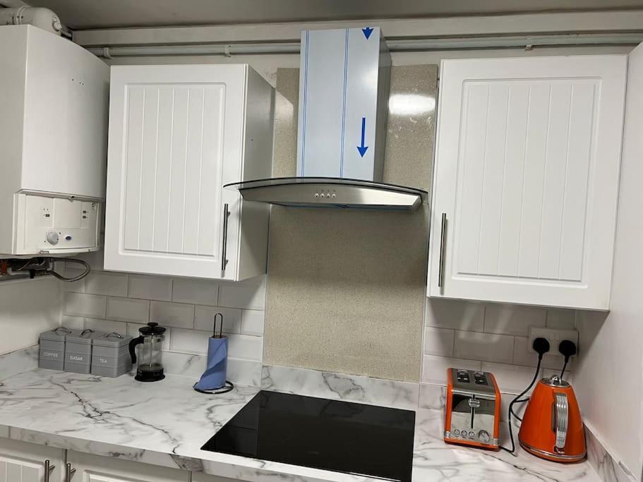 2 Bed Solihull Near Nec Airport, Jlr, Resort Wrld Exterior foto